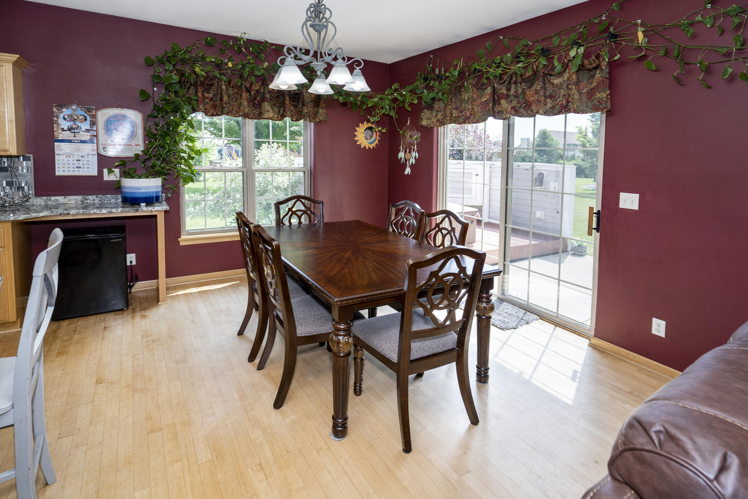 9729 West Prairie Grass Way Franklin, WI 53132 - Photo 17 of 85 Dining Room