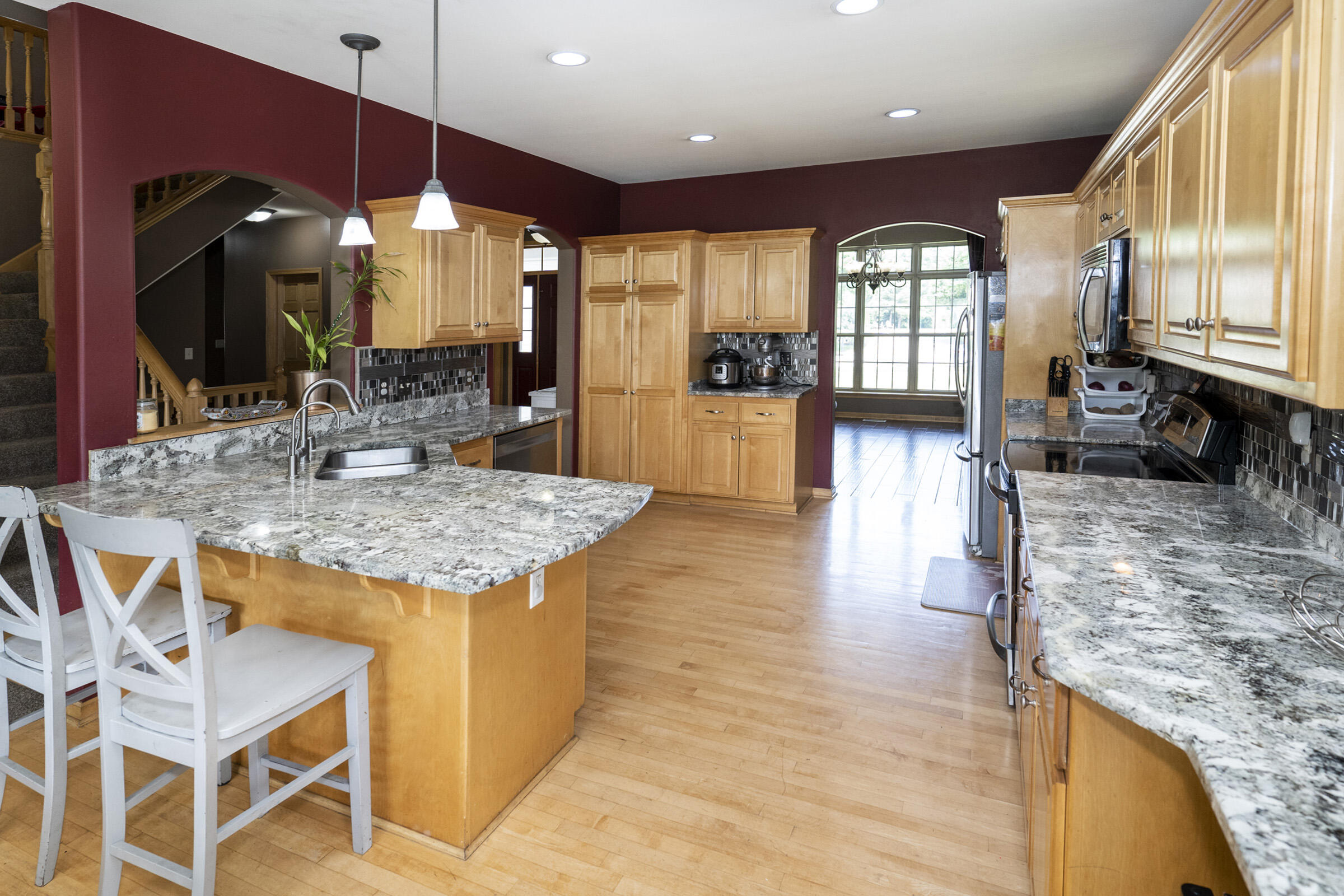 9729 West Prairie Grass Way Franklin, WI 53132 - Photo 21 of 85 Kitchen