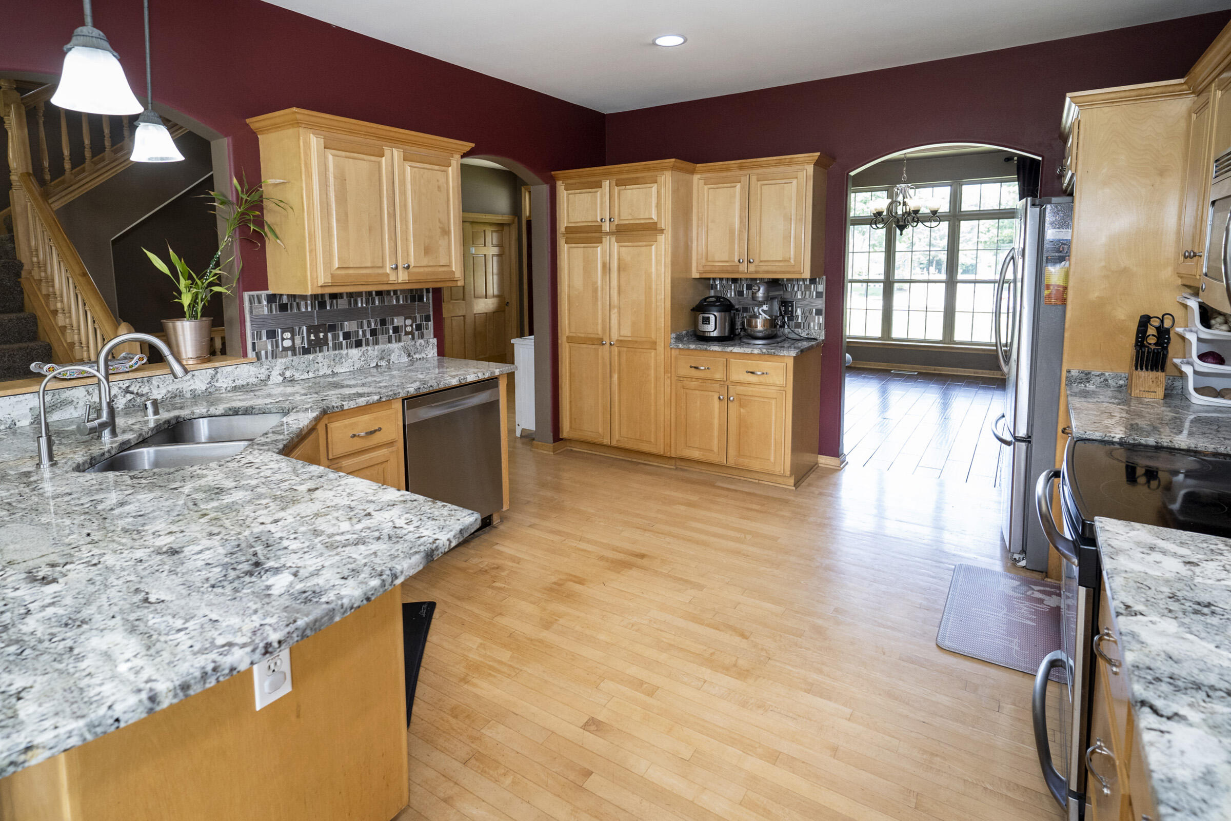 9729 West Prairie Grass Way Franklin, WI 53132 - Photo 26 of 85 Granite C/Tops