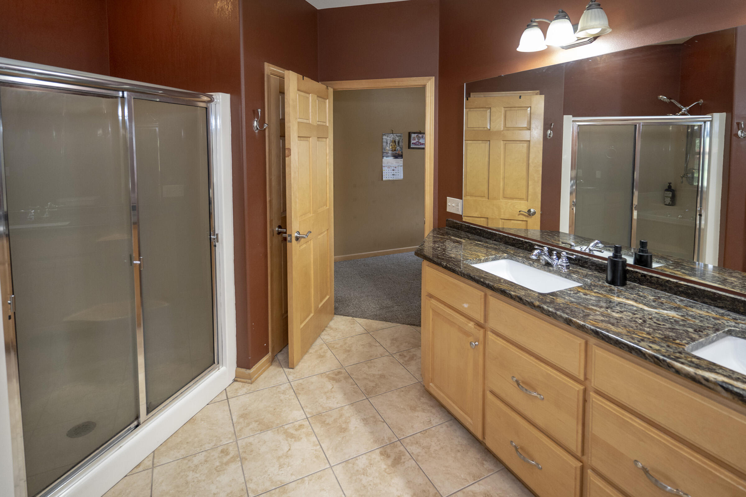 9729 West Prairie Grass Way Franklin, WI 53132 - Photo 39 of 85 Shower Stall