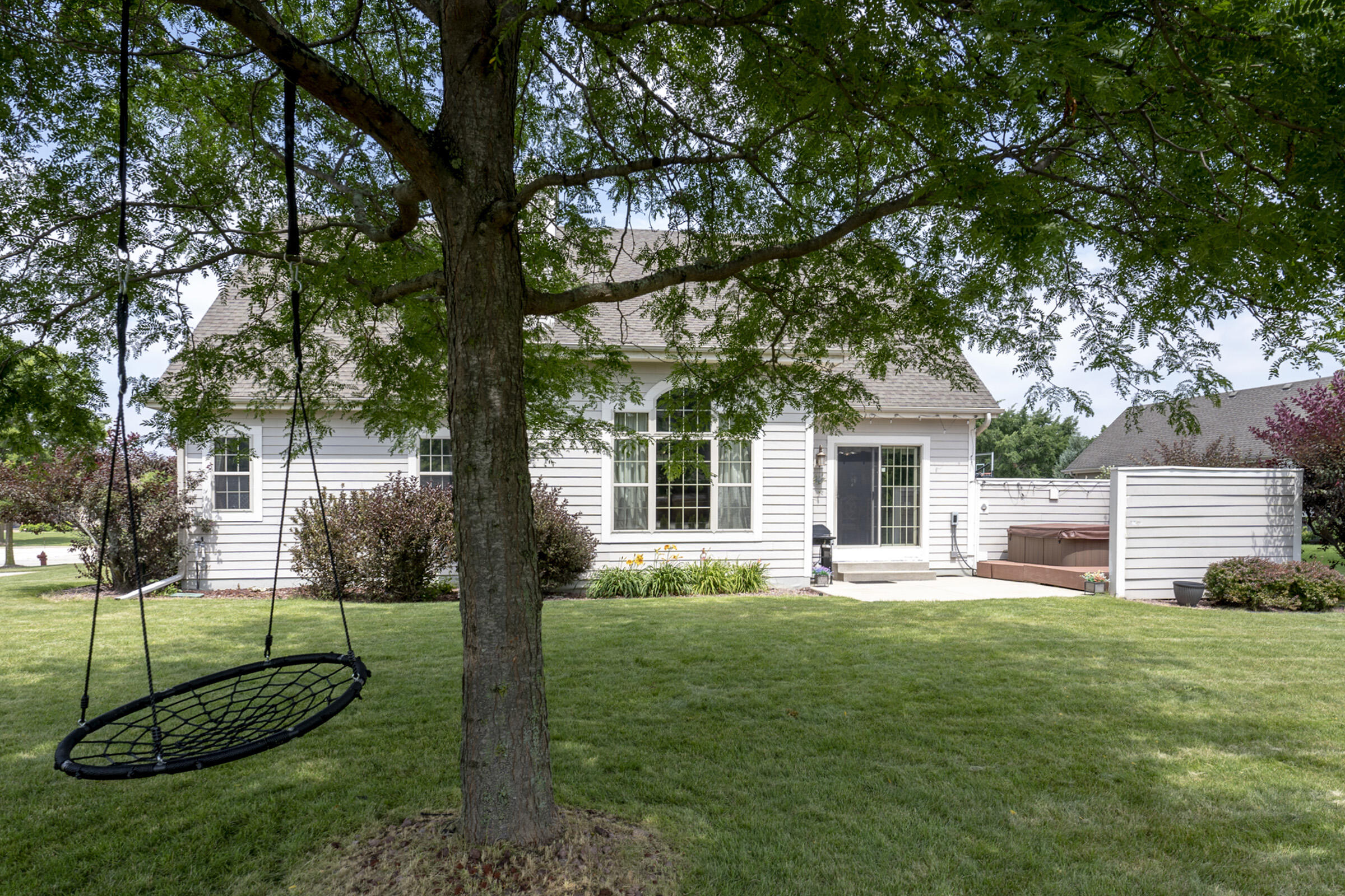 9729 West Prairie Grass Way Franklin, WI 53132 - Photo 84 of 85 Side Elevation