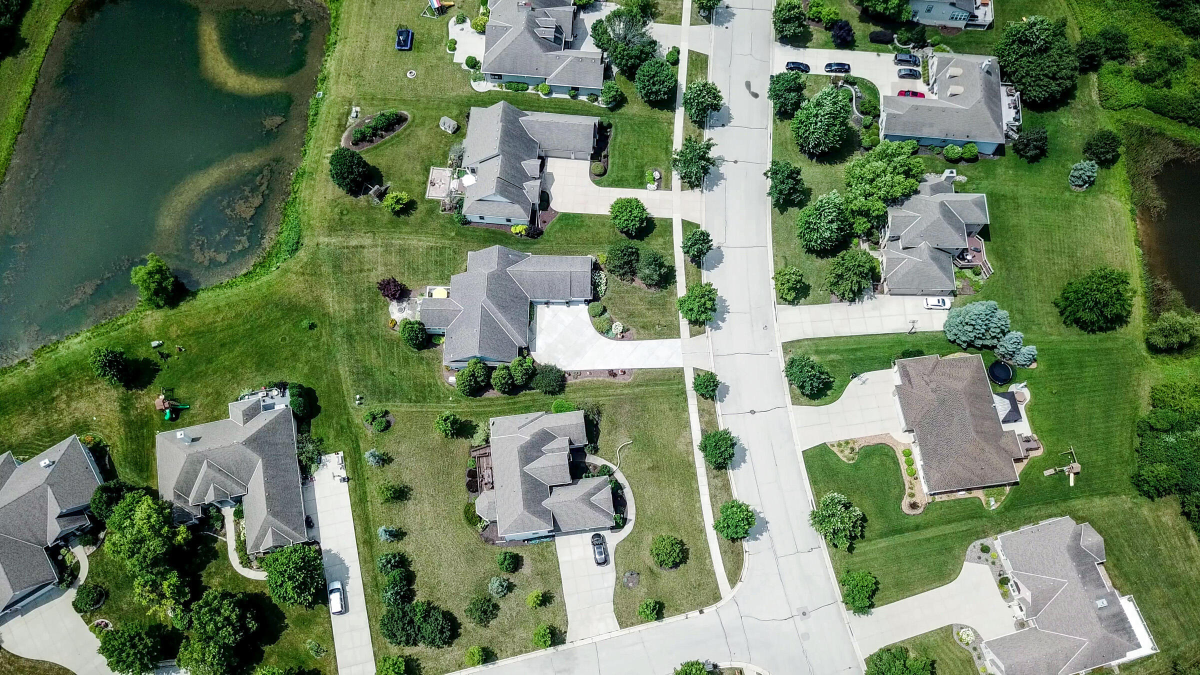 9729 West Prairie Grass Way Franklin, WI 53132 - Photo 9 of 85 Neighborhoood View #2