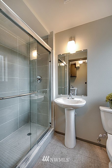 8507 186th Street Southwest Edmonds, WA 98026 - Photo 13 of 19 Gallery Image 13