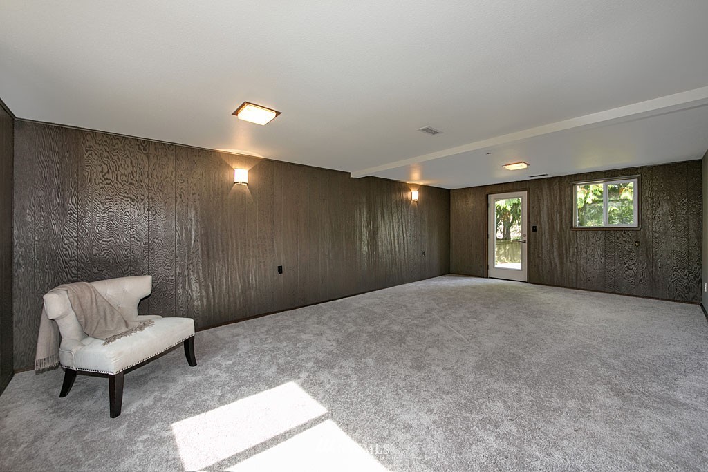 8507 186th Street Southwest Edmonds, WA 98026 - Photo 16 of 19 Gallery Image 16