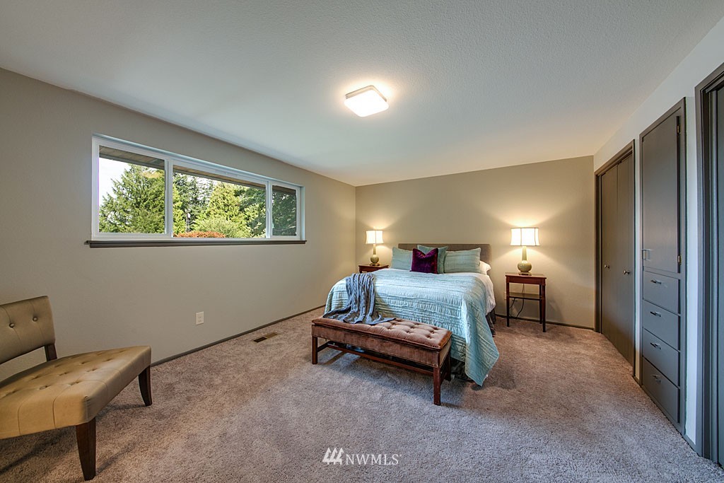 8507 186th Street Southwest Edmonds, WA 98026 - Photo 8 of 19 Gallery Image 8