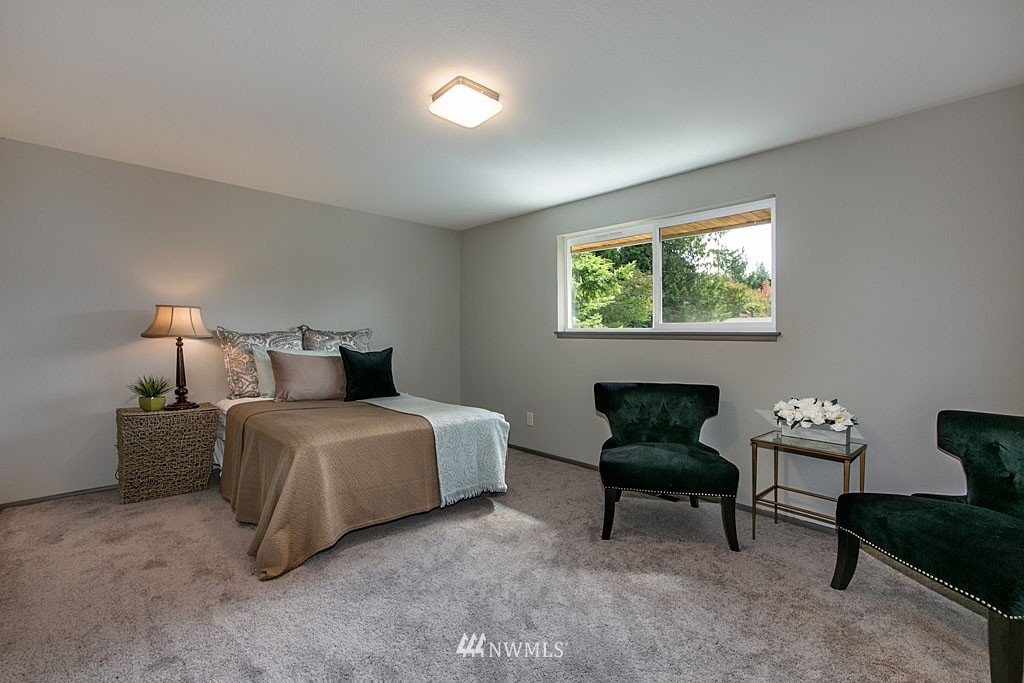 8507 186th Street Southwest Edmonds, WA 98026 - Photo 10 of 19 Gallery Image 10