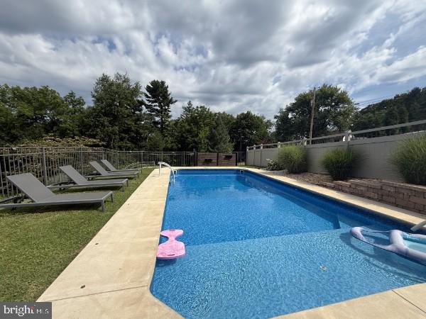 690 Academy Road York, PA 17406 - Photo 7 of 11