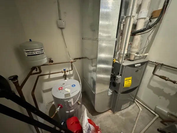 $2,000 | 200 Ace Road, Unit 3, Princeton, IL 61356