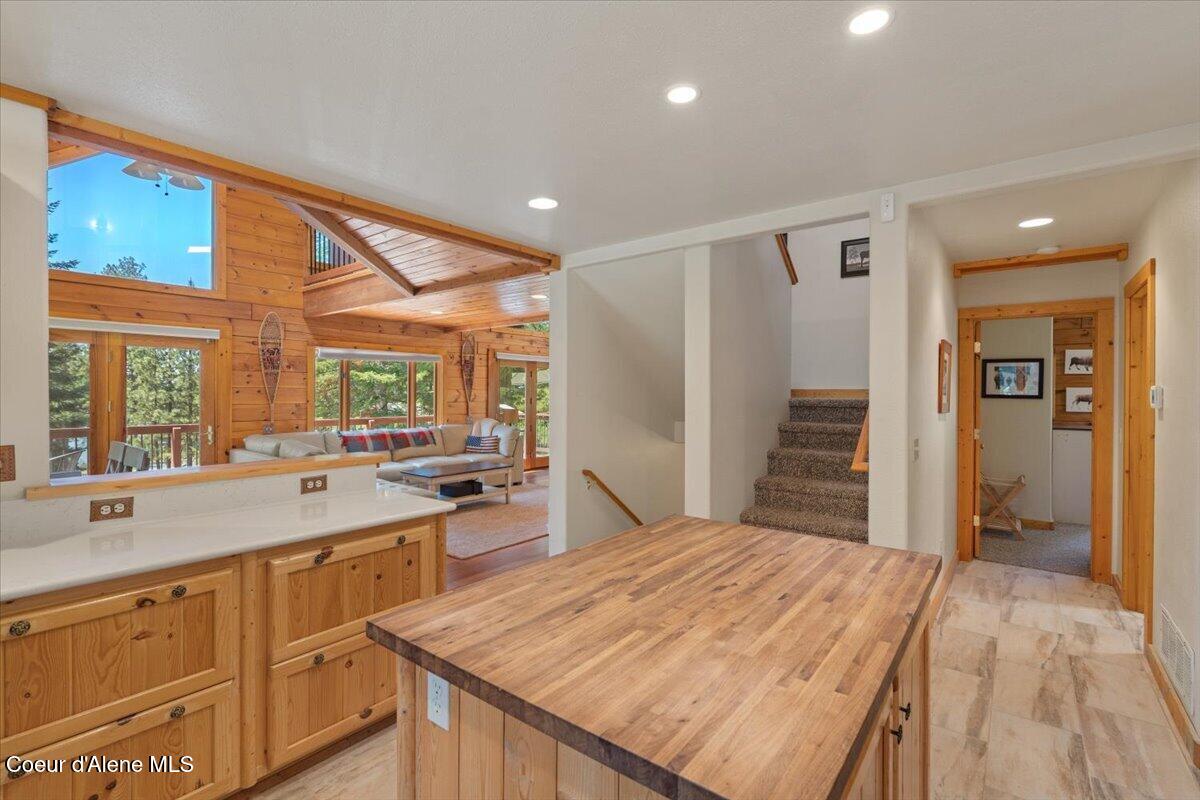 13764 South Ridgeview Drive Harrison, ID 83833 - Photo 41 of 60 26-Kitchen