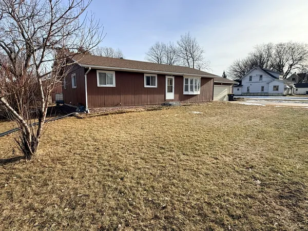 $120,000 | 180 6th Street, Walnut Grove, MN 56180