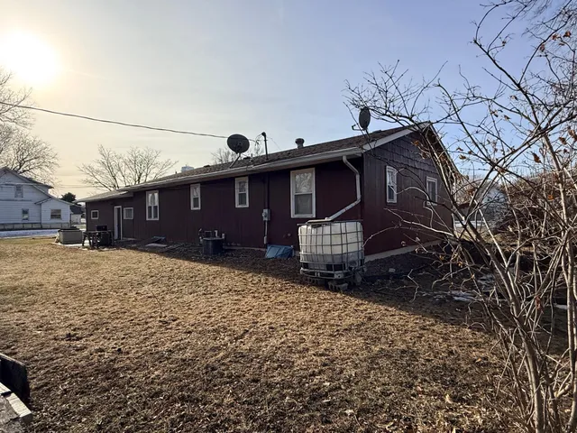 $120,000 | 180 6th Street, Walnut Grove, MN 56180