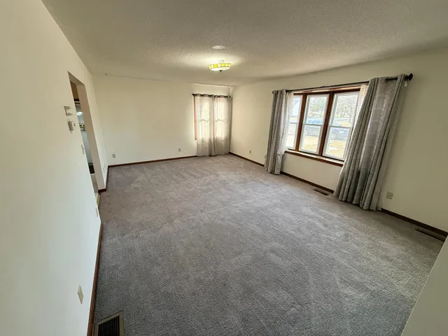 $120,000 | 180 6th Street, Walnut Grove, MN 56180