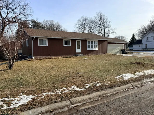 $120,000 | 180 6th Street, Walnut Grove, MN 56180