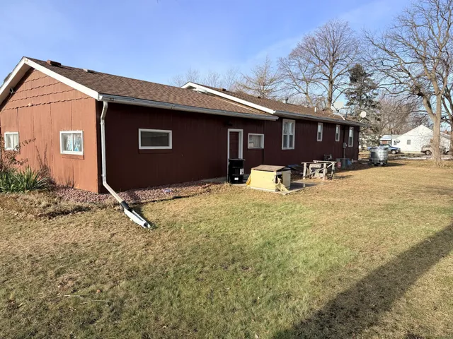 $120,000 | 180 6th Street, Walnut Grove, MN 56180