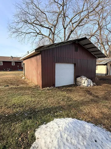 $120,000 | 180 6th Street, Walnut Grove, MN 56180
