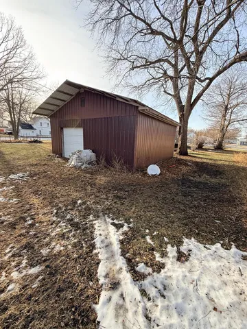 $120,000 | 180 6th Street, Walnut Grove, MN 56180