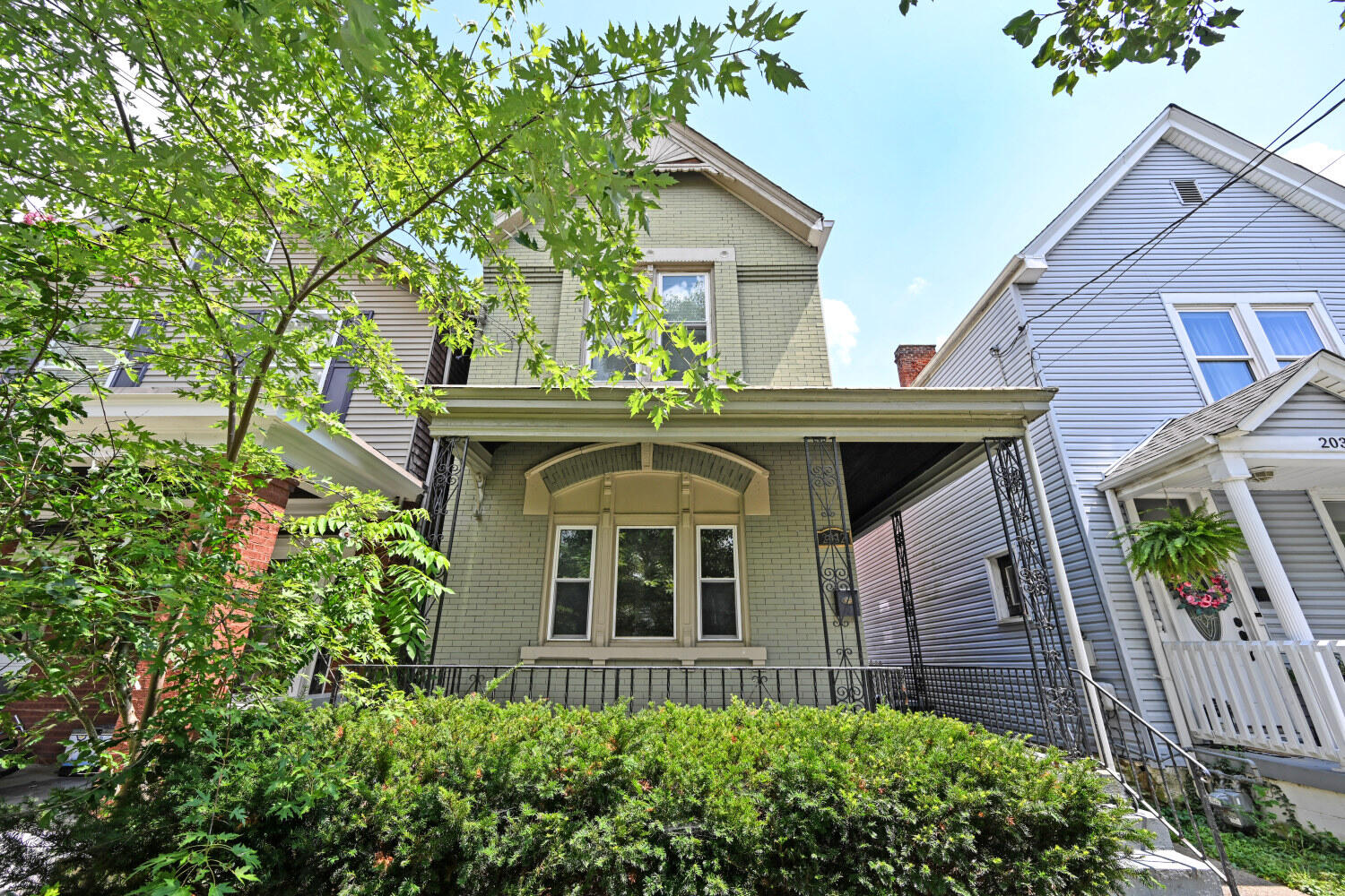 2032 Greenup Street Covington, KY 41014 - Photo 3 of 44