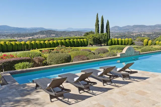 $5,995,000 | 215 Kreuzer Lane, Napa, CA 94559