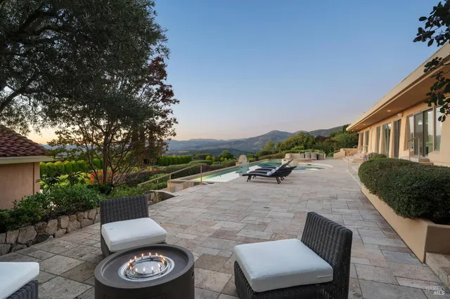 $5,995,000 | 215 Kreuzer Lane, Napa, CA 94559