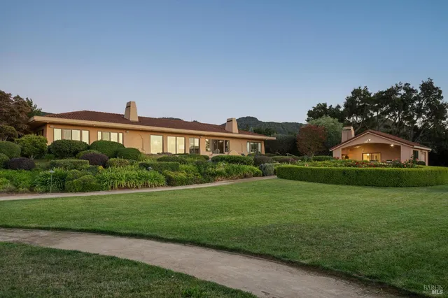 $5,995,000 | 215 Kreuzer Lane, Napa, CA 94559