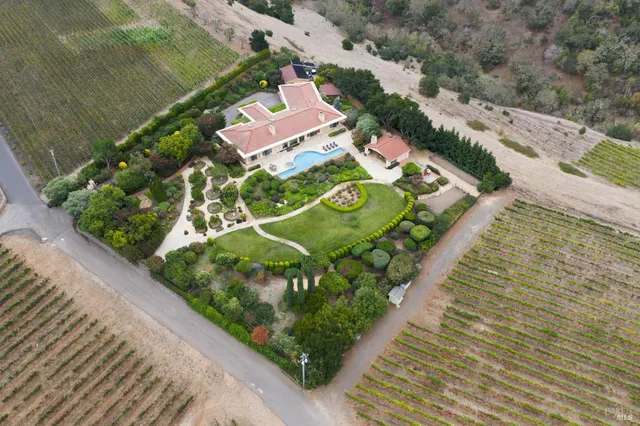 $5,995,000 | 215 Kreuzer Lane, Napa, CA 94559