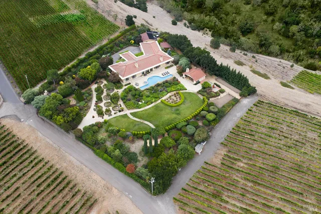 $5,995,000 | 215 Kreuzer Lane, Napa, CA 94559