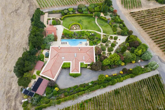 $5,995,000 | 215 Kreuzer Lane, Napa, CA 94559
