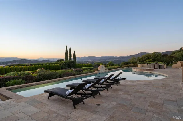 $5,995,000 | 215 Kreuzer Lane, Napa, CA 94559