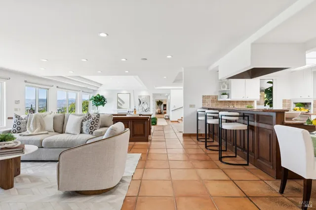 $5,995,000 | 215 Kreuzer Lane, Napa, CA 94559