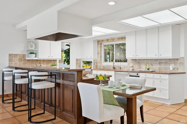 $5,995,000 | 215 Kreuzer Lane, Napa, CA 94559