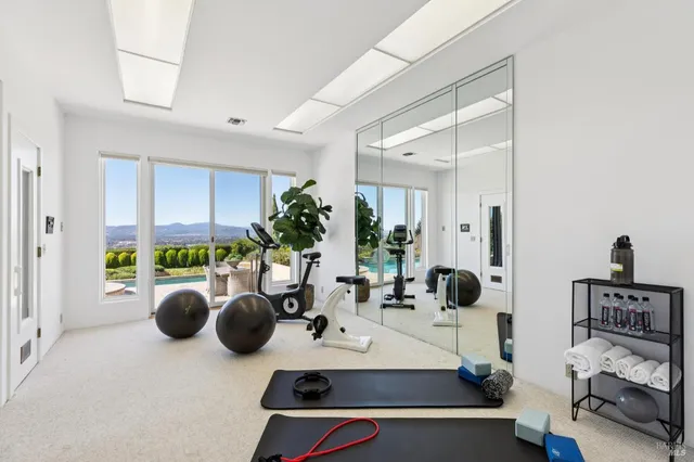 $5,995,000 | 215 Kreuzer Lane, Napa, CA 94559