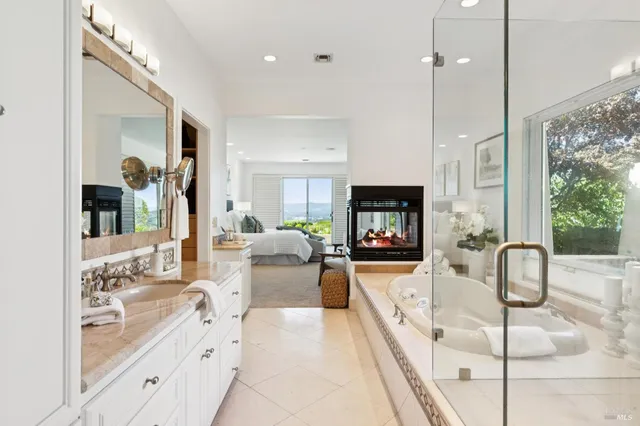 $5,995,000 | 215 Kreuzer Lane, Napa, CA 94559