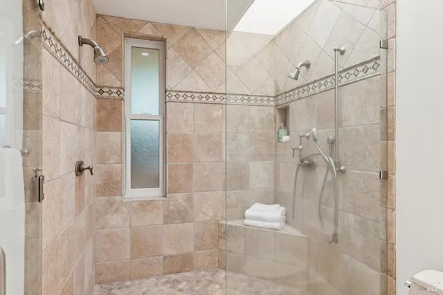 $5,995,000 | 215 Kreuzer Lane, Napa, CA 94559