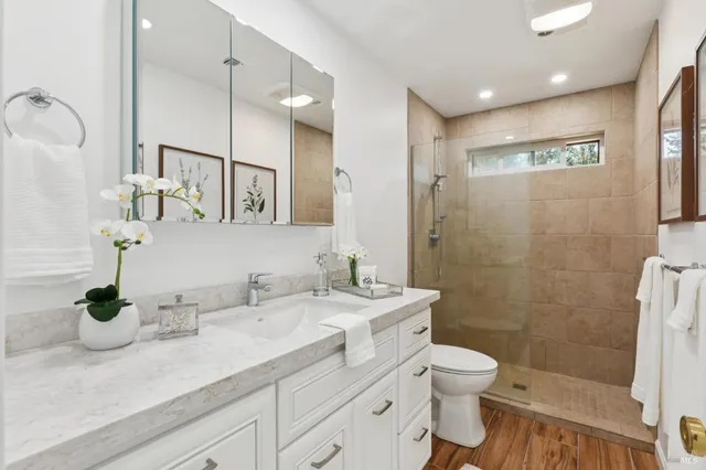 $5,995,000 | 215 Kreuzer Lane, Napa, CA 94559