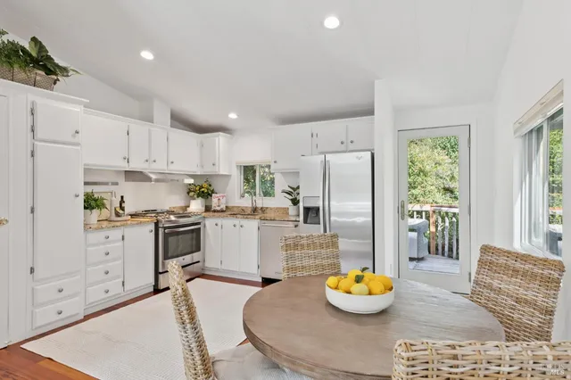 $5,995,000 | 215 Kreuzer Lane, Napa, CA 94559