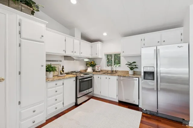 $5,995,000 | 215 Kreuzer Lane, Napa, CA 94559