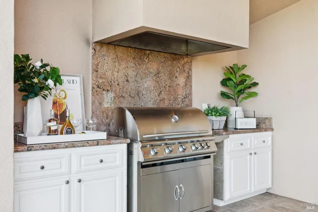 $5,995,000 | 215 Kreuzer Lane, Napa, CA 94559