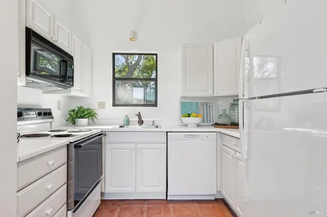 $5,995,000 | 215 Kreuzer Lane, Napa, CA 94559