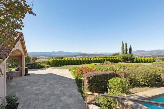 $5,995,000 | 215 Kreuzer Lane, Napa, CA 94559