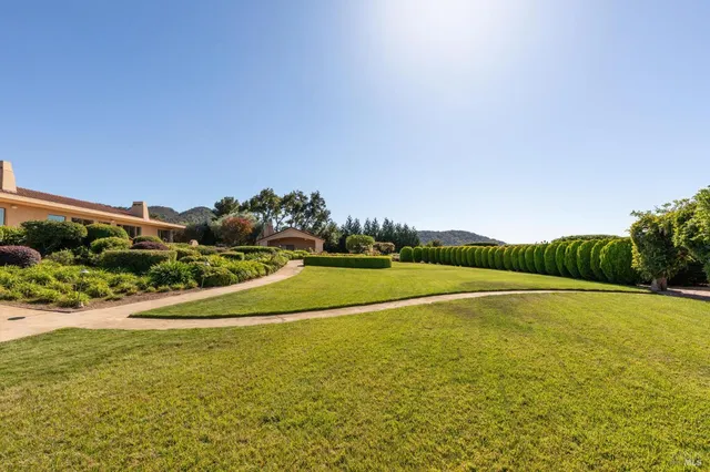 $5,995,000 | 215 Kreuzer Lane, Napa, CA 94559