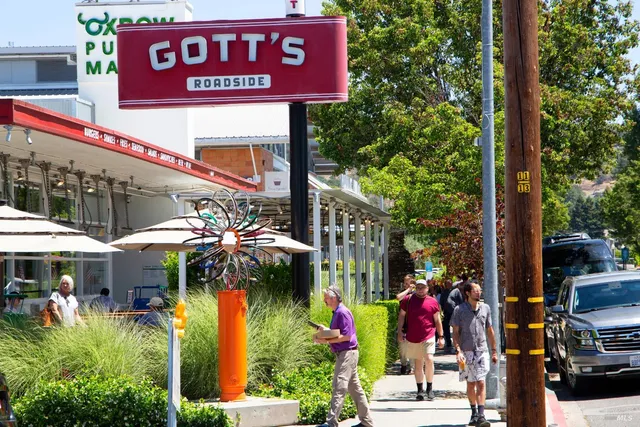 $5,995,000 | 215 Kreuzer Lane, Napa, CA 94559