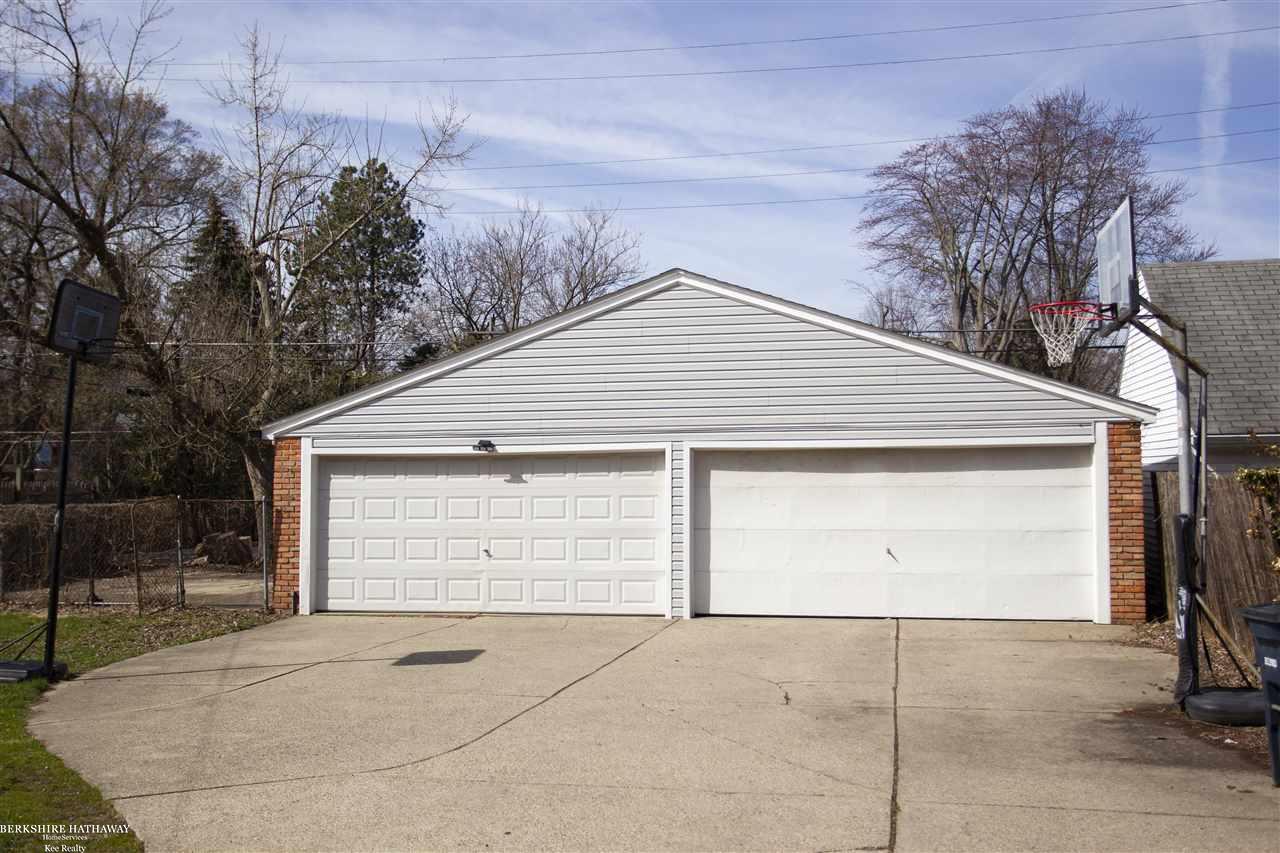 379 Neff Road Grosse Pointe, MI 48230 - Photo 60 of 63 50070950-59.JPG
