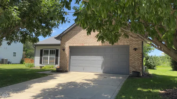 $260,000 | 10946 Trailwood Drive, Fishers, IN 46038