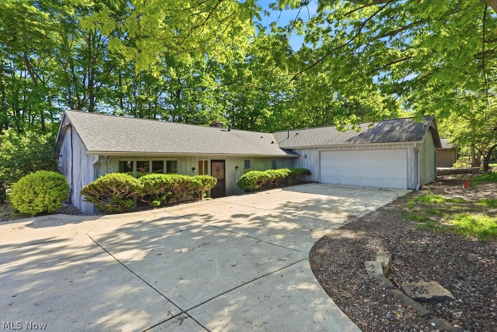 17482 Falling Water Road Strongsville, OH 44136 - Photo 1 of 33 Front view