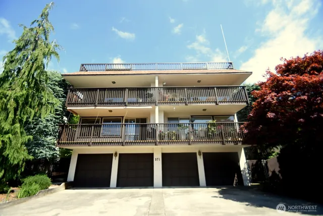 $3,600 | 271 4th Avenue South, Unit 5, Edmonds, WA 98020