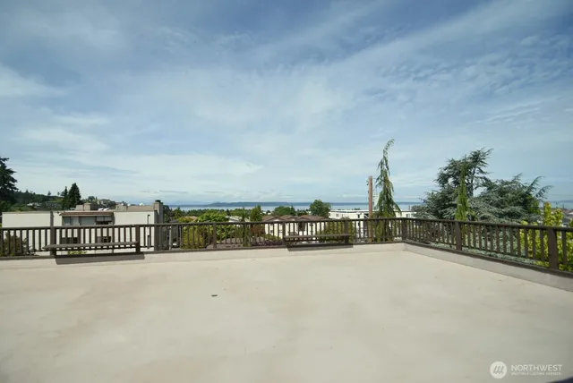 $3,600 | 271 4th Avenue South, Unit 5, Edmonds, WA 98020