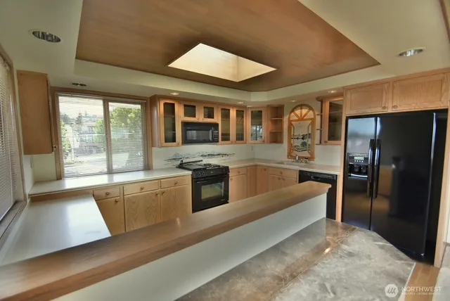 $3,600 | 271 4th Avenue South, Unit 5, Edmonds, WA 98020