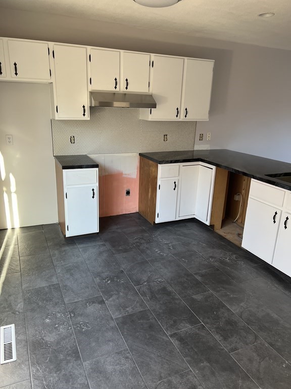 50 Indian Leap Street, Unit B Springfield, MA 01151 - Photo 11 of 12