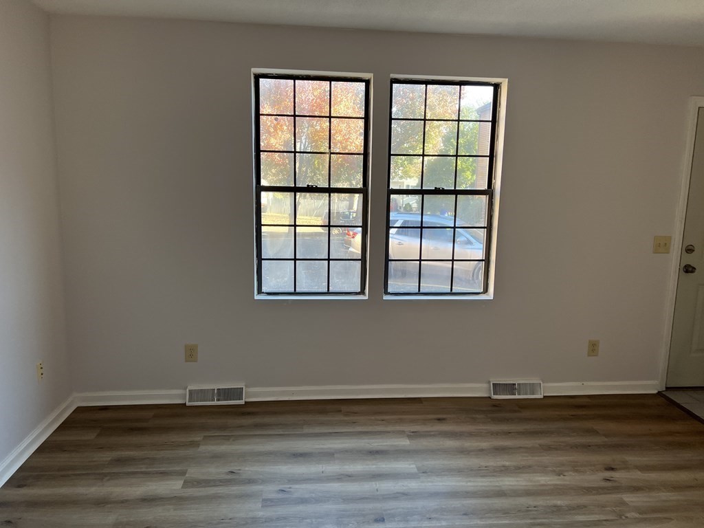 50 Indian Leap Street, Unit B Springfield, MA 01151 - Photo 2 of 12