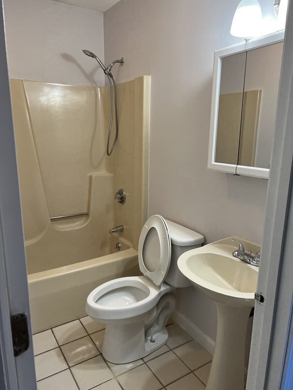 50 Indian Leap Street, Unit B Springfield, MA 01151 - Photo 5 of 12